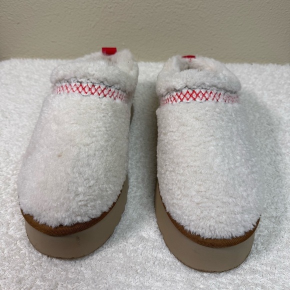 Sherpa Teddy Cream Platform Slippers Clogs EUC - Picture 7 of 11
